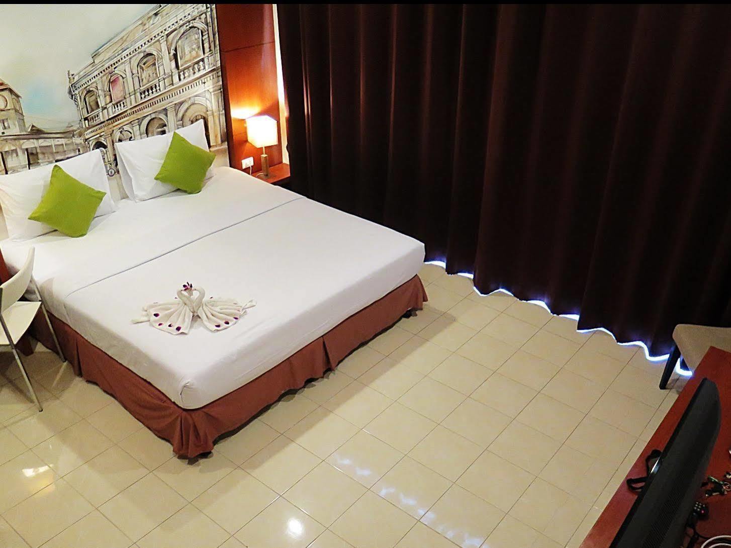 Sugar Ohana Poshtel Phuket Ngoại thất bức ảnh